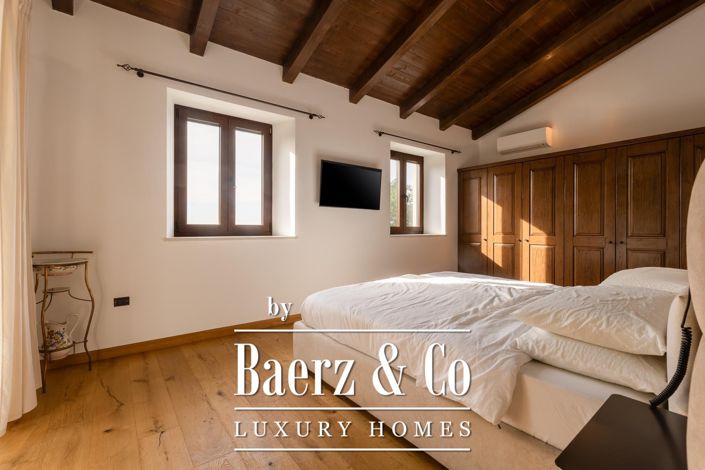 Image No.19-3 Bed Property for sale