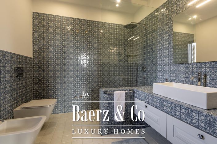 Image No.22-3 Bed Property for sale