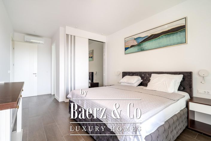 Image No.4-5 Bed Property for sale