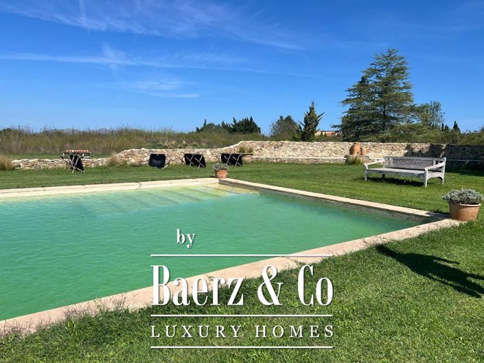 Image No.5-6 Bed Property for sale
