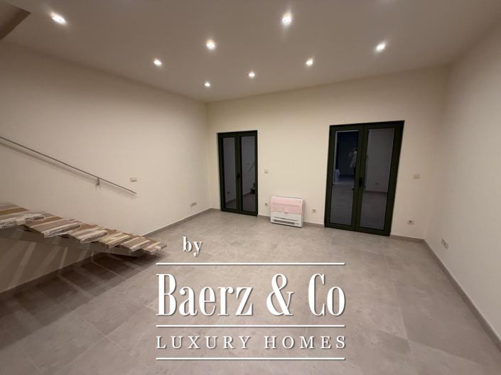 Image No.10-4 Bed House/Villa for sale
