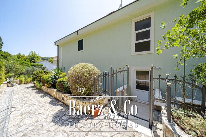 Image No.16-6 Bed Villa for sale