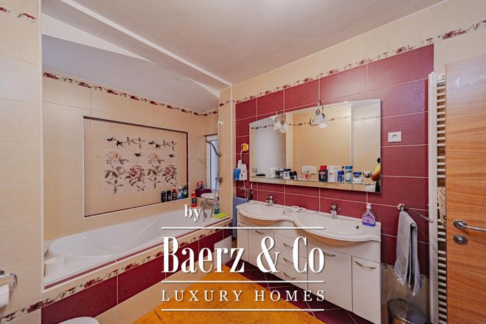 Image No.25-6 Bed Villa for sale