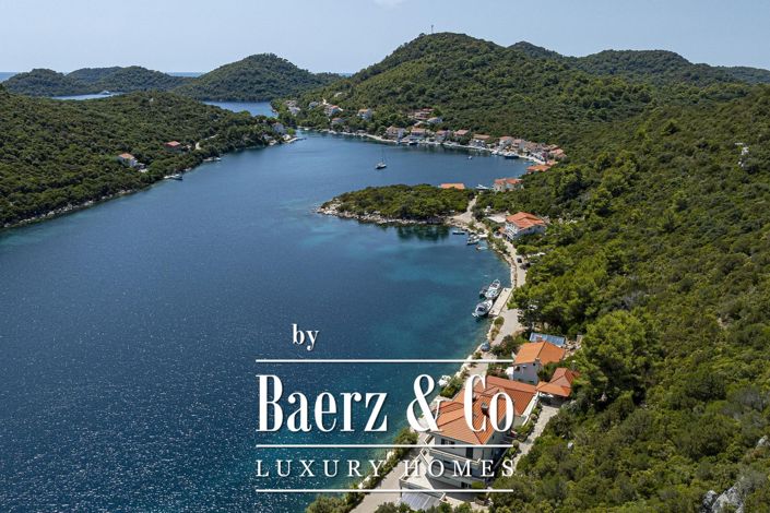 Image No.3-6 Bed Villa for sale