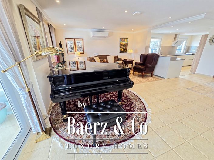 Image No.3-3 Bed Villa for sale