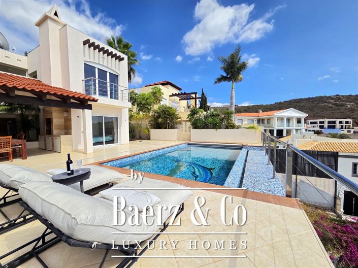 Image No.30-3 Bed Villa for sale