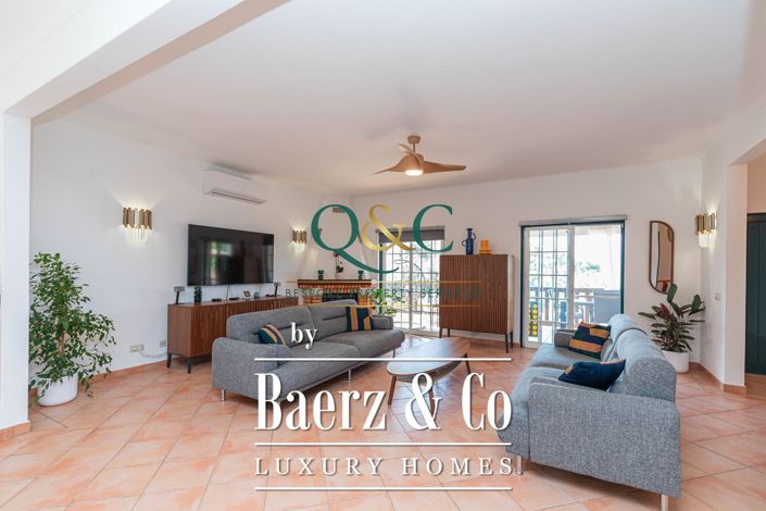 Image No.26-5 Bed Property for sale
