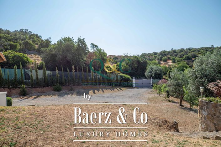 Image No.30-5 Bed Property for sale
