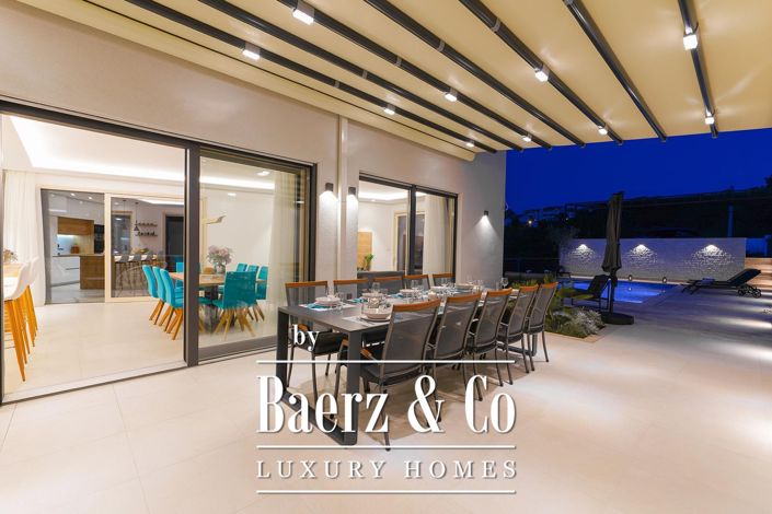 Image No.5-6 Bed Villa for sale