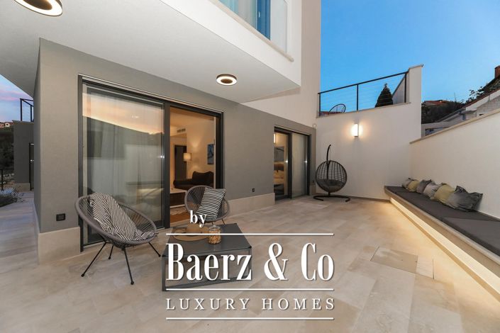 Image No.7-6 Bed Villa for sale