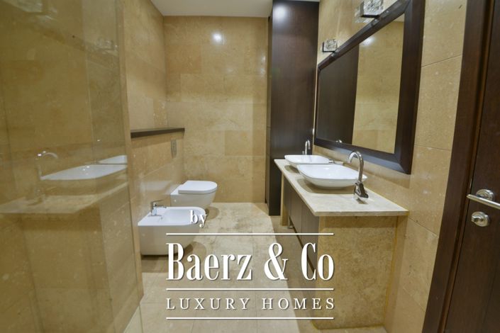Image No.11-3 Bed Property for sale