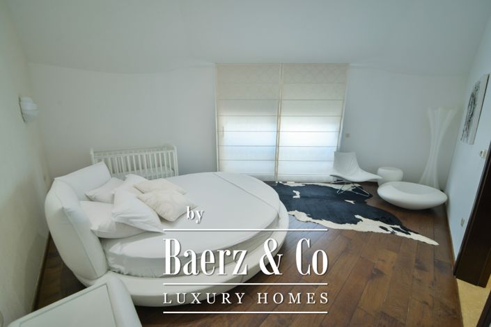 Image No.8-3 Bed Property for sale