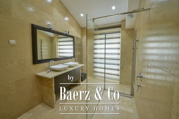 Image No.9-3 Bed Property for sale