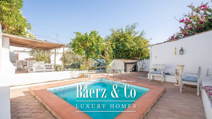 Image No.18-2 Bed Villa for sale