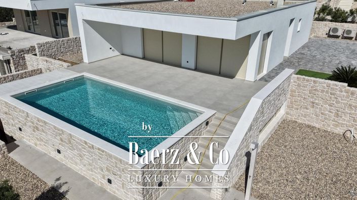 Image No.9-3 Bed Villa for sale