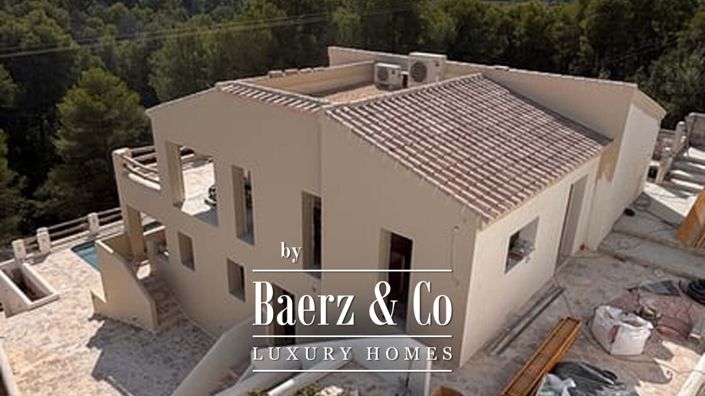 Image No.4-4 Bed Villa for sale
