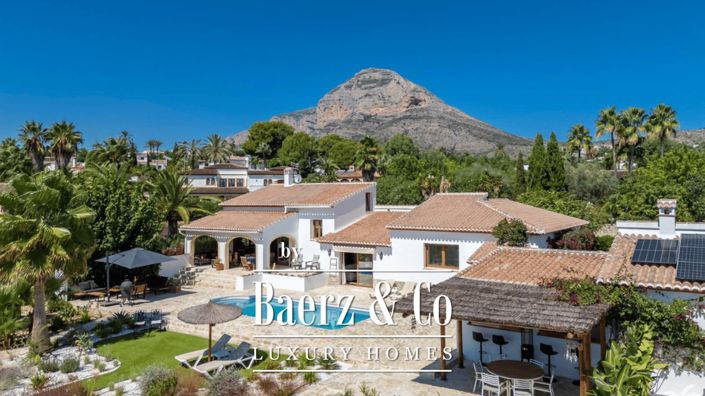 Image No.2-5 Bed Villa for sale