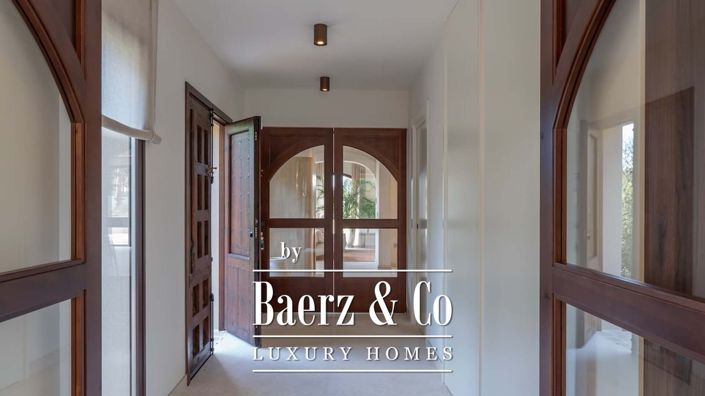 Image No.9-5 Bed Villa for sale
