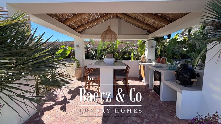Image No.10-4 Bed Villa for sale