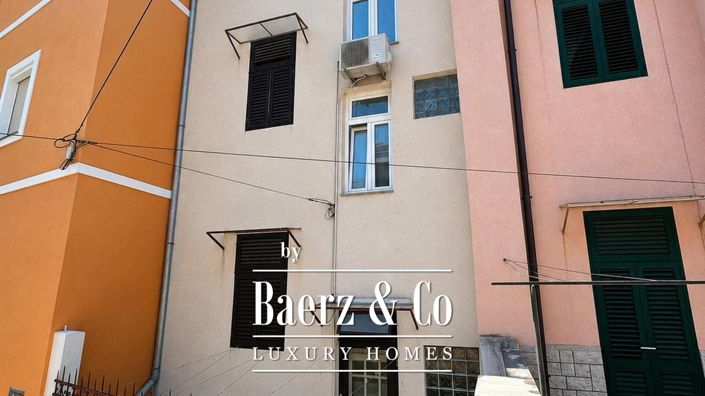 Image No.3-4 Bed Townhouse for sale