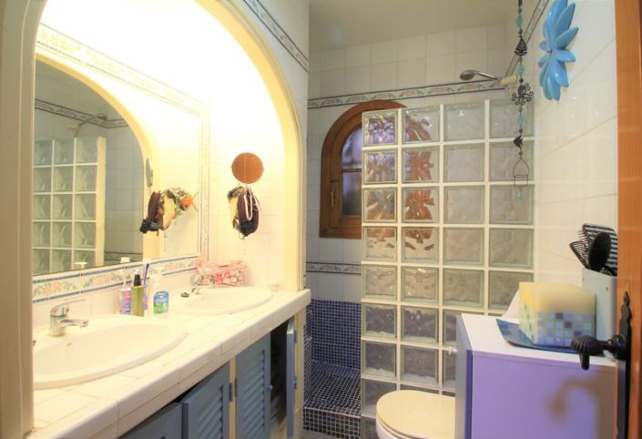 Image No.11-3 Bed Villa for sale