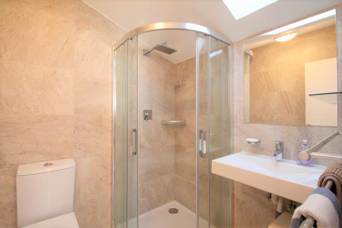 Image No.16-3 Bed Townhouse for sale