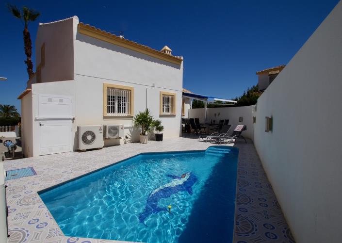 Image No.2-3 Bed Villa / Detached for sale