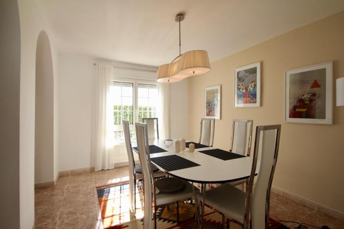 Image No.6-3 Bed Villa / Detached for sale