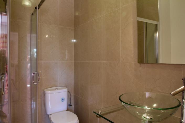 Image No.24-5 Bed Villa / Detached for sale