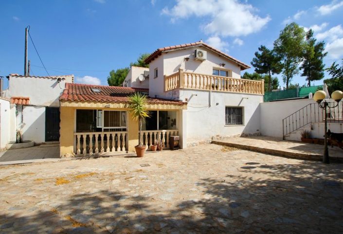 Image No.1-4 Bed Villa for sale