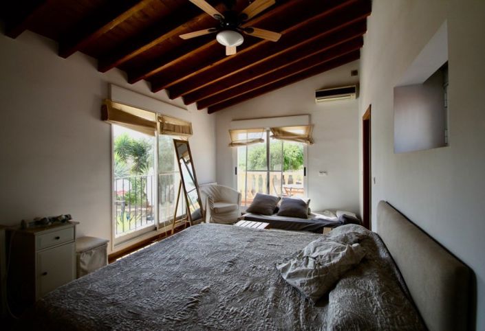 Image No.10-4 Bed Villa for sale