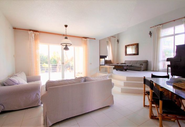 Image No.10-5 Bed Villa for sale