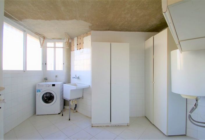 Image No.17-5 Bed Villa for sale