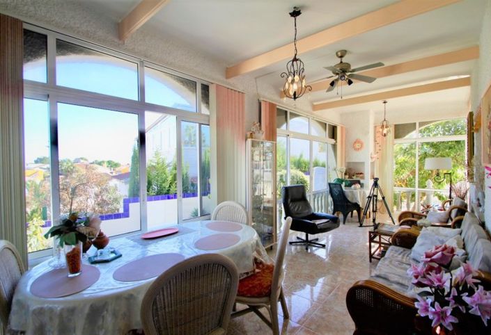 Image No.8-6 Bed Villa for sale