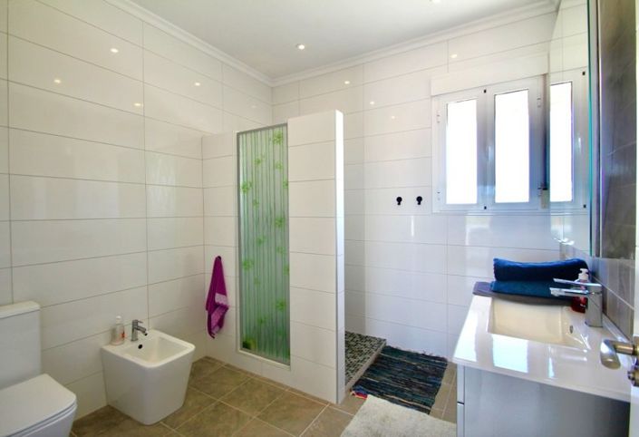 Image No.13-3 Bed Villa for sale