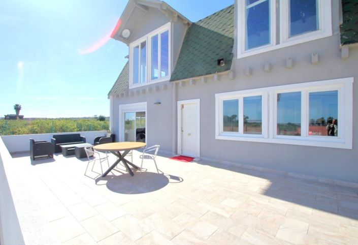 Image No.3-3 Bed Villa for sale