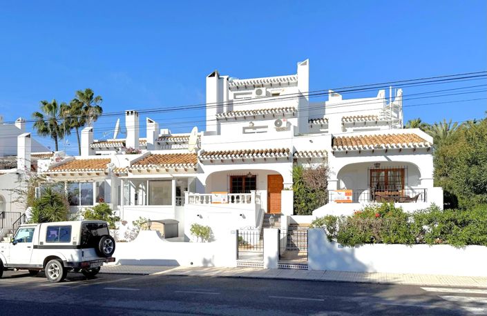 Image No.1-3 Bed Townhouse for sale