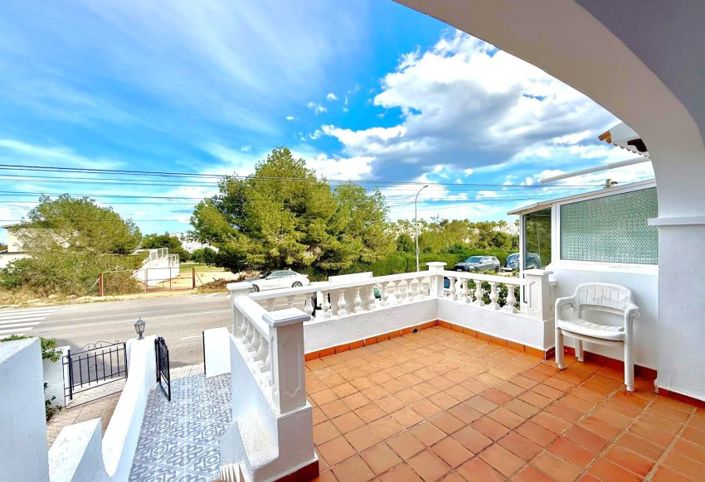 Image No.2-3 Bed Townhouse for sale