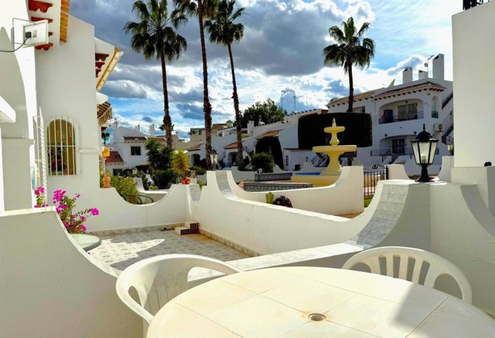 Image No.8-3 Bed Townhouse for sale