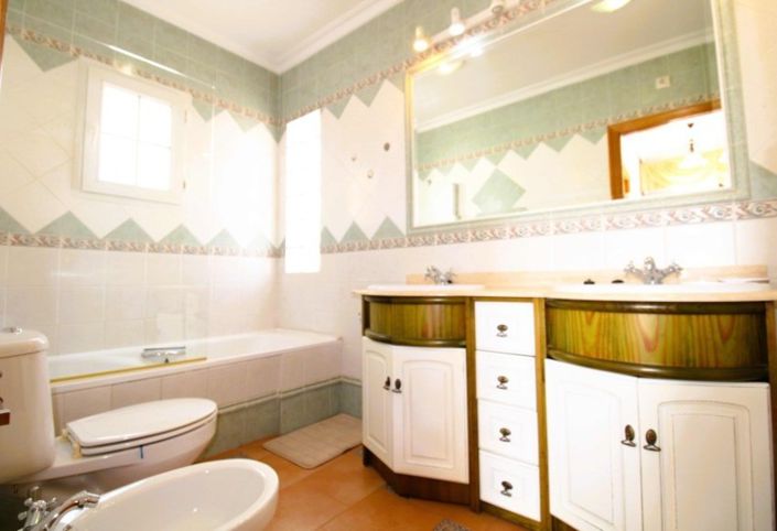 Image No.14-3 Bed Villa for sale