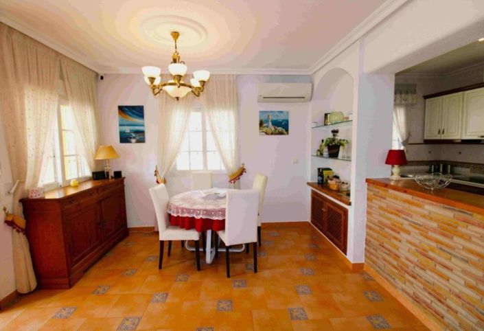 Image No.9-3 Bed Villa for sale