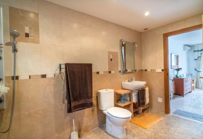 Image No.17-4 Bed Villa for sale