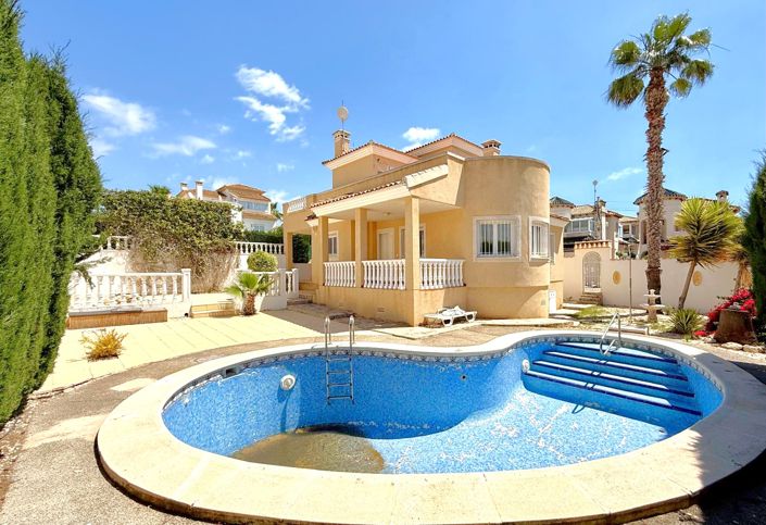 Image No.1-3 Bed Villa for sale