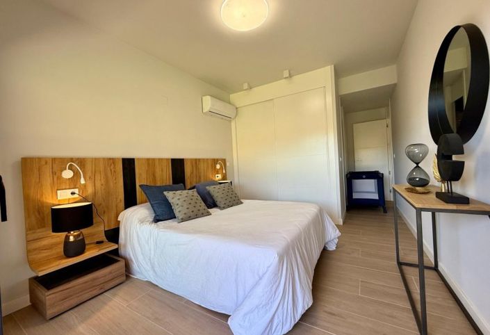 Image No.10-2 Bed Apartment for sale