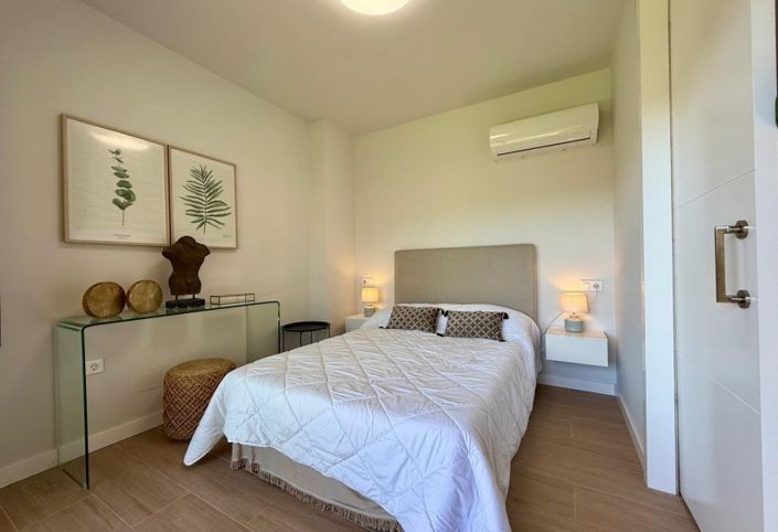 Image No.11-2 Bed Apartment for sale