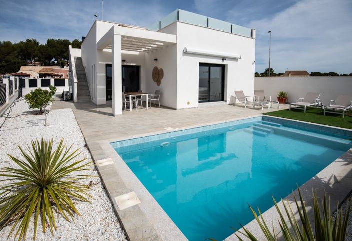 Image No.1-3 Bed Villa for sale