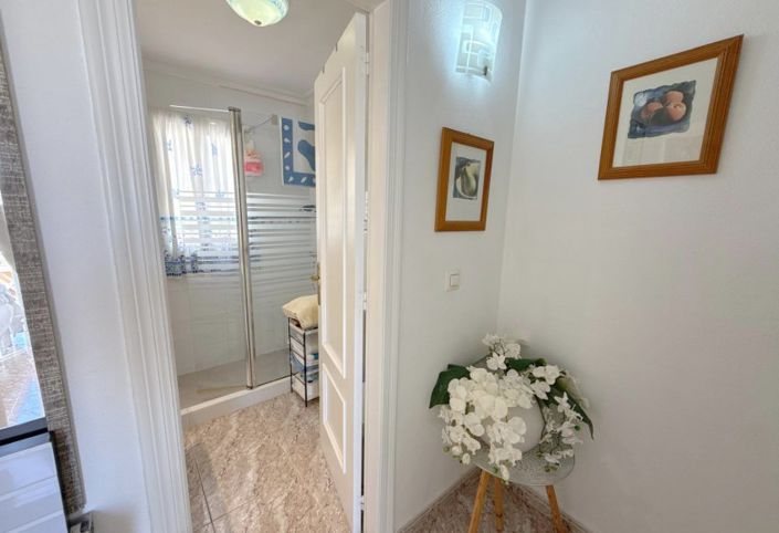 Image No.11-2 Bed Townhouse for sale