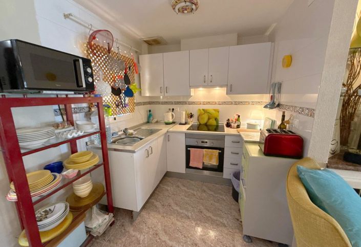 Image No.20-2 Bed Townhouse for sale