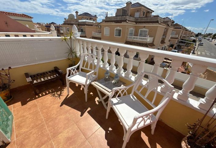 Image No.5-2 Bed Townhouse for sale