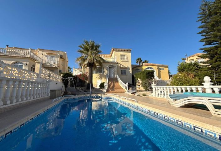 Image No.1-3 Bed Villa for sale